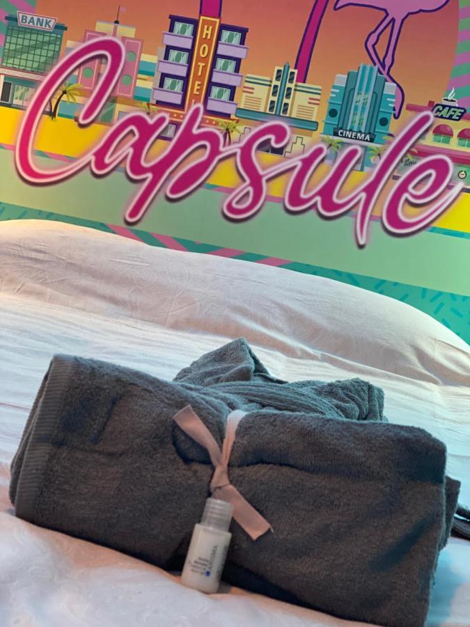Capsule Miami Vice - Jacuzzi - Billard - Ecran Cinema & Netflix - Ping-Pong - Nintendo & Jeux- Lievin Exterior photo