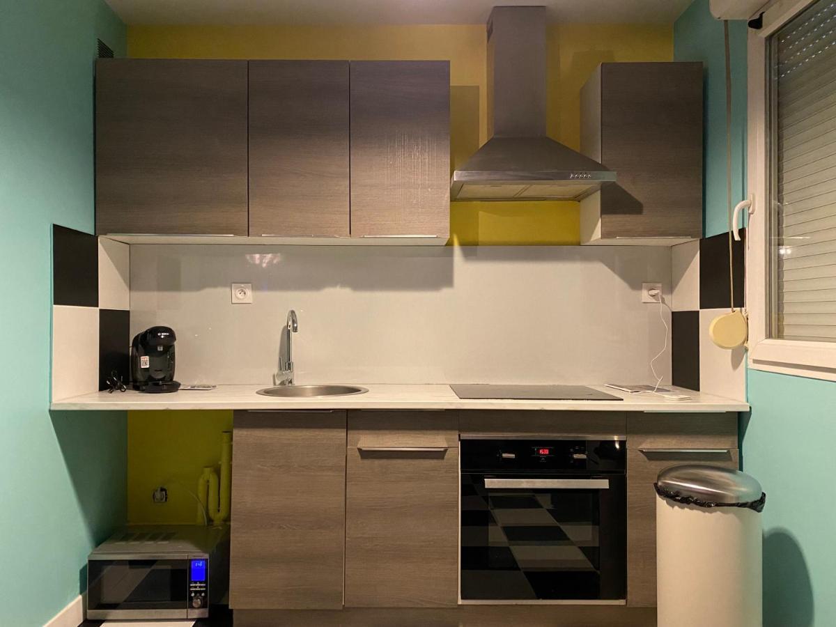 Capsule Miami Vice - Jacuzzi - Billard - Ecran Cinema & Netflix - Ping-Pong - Nintendo & Jeux- Lievin Exterior photo