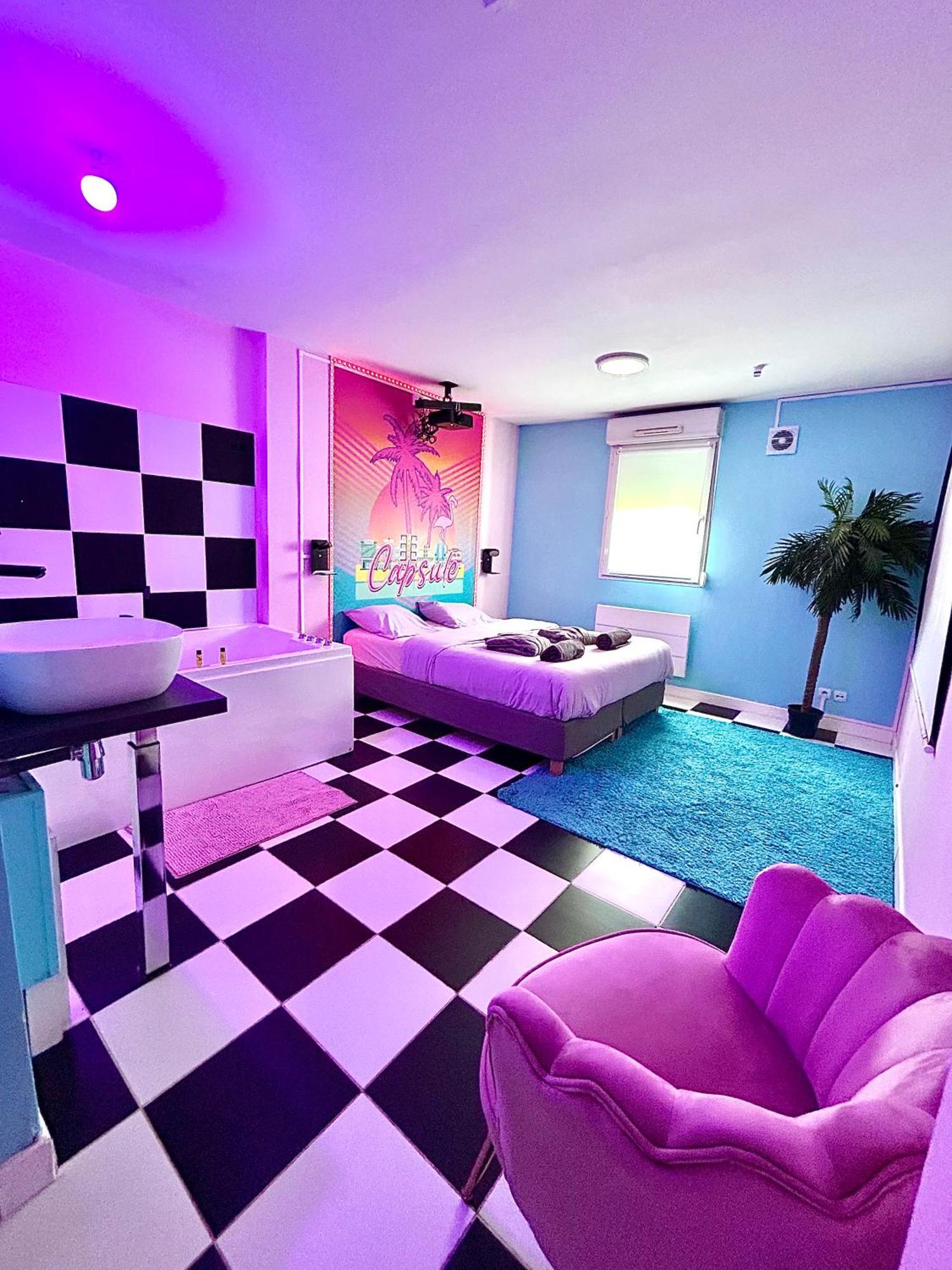 Capsule Miami Vice - Jacuzzi - Billard - Ecran Cinema & Netflix - Ping-Pong - Nintendo & Jeux- Lievin Exterior photo